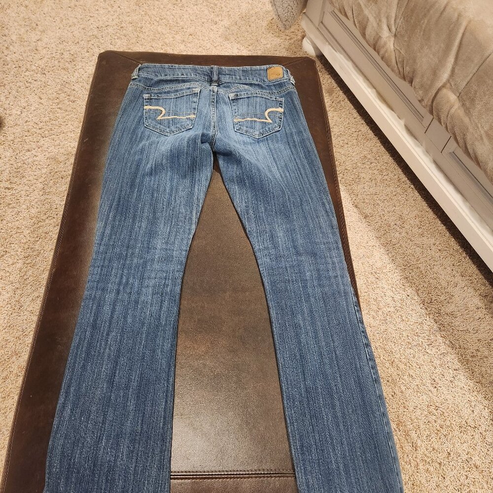 Size 2 American Eagle Jeans - Picture 3 of 6